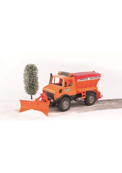 Nessiworld Bruder Mercedes Benz Unimog Kar Temizleyici ve Tuzlayıcı fiyatları