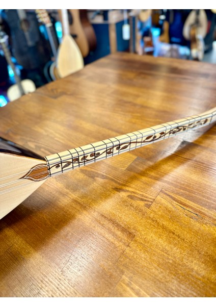 Kısa Sap Yarı Profesyonel Venge Bağlama 40 Tekne Jak Girişli