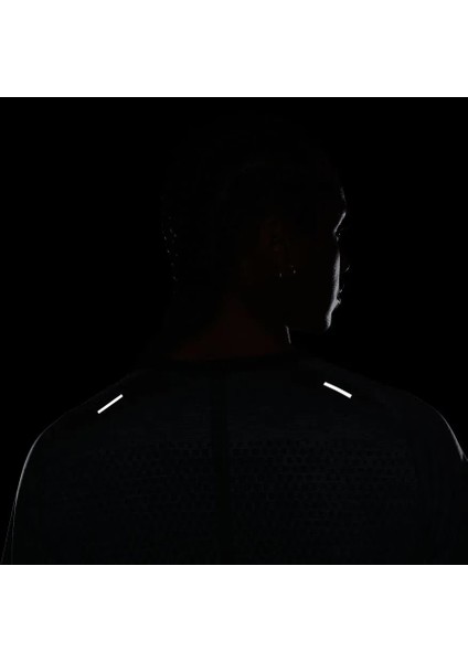 Dri-Fit Adv Tech Knit Ultra Erkek Gri Koşu ve Spor T-Shirt - DM4753-010 fiyatları