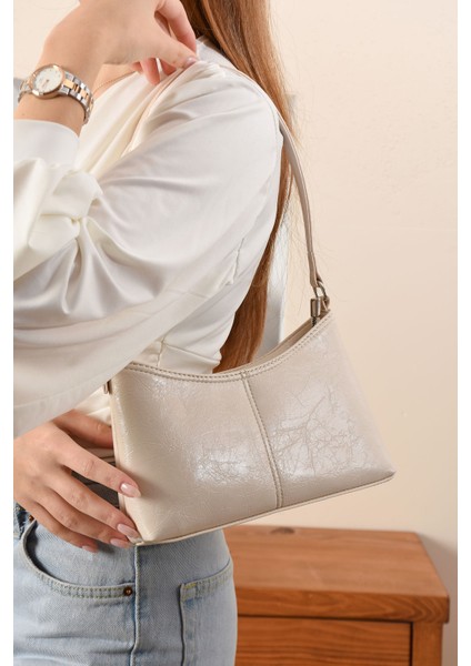 Baget Dikiş Detaylı Çanta