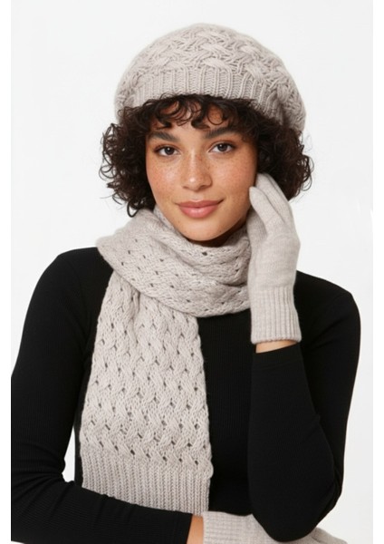 Kadın Kışlık Örgü Bere, Atkı ve Eldiven Takımı