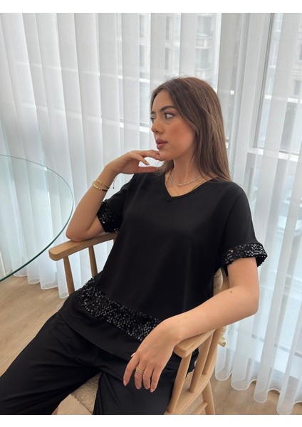 Kadın Kısa Kollu V Yakalı Pul Payetli Viskon Iki Iplik Bluz ve Pantolon Ikili Takım