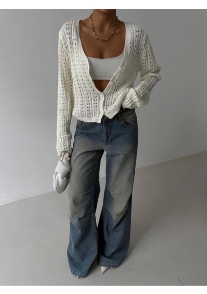 Küçük Düğmeli Küçük Örgülü Triko Hırka Beyaz modelleri