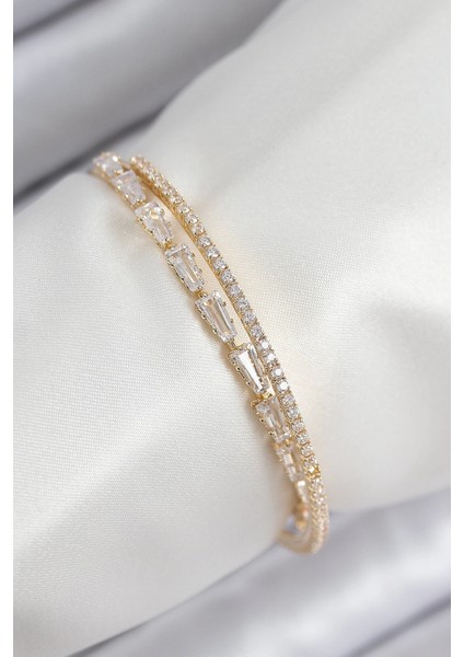 Pirinç Zirkon Taşlı Su Yolu Model Gold Renk Kadın Bileklik - TJ-BB7881