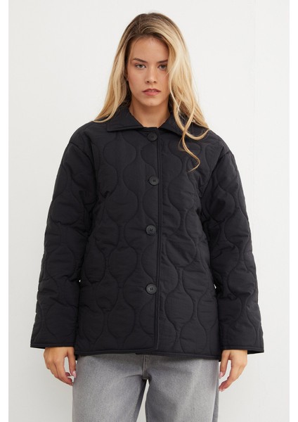 Su Yolu Desenli Oversize Düğmeli Mont