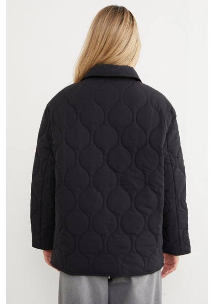 Su Yolu Desenli Oversize Düğmeli Mont