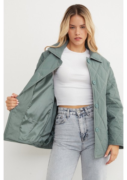 Kapitone Desenli Oversize Düğmeli Mont modelleri