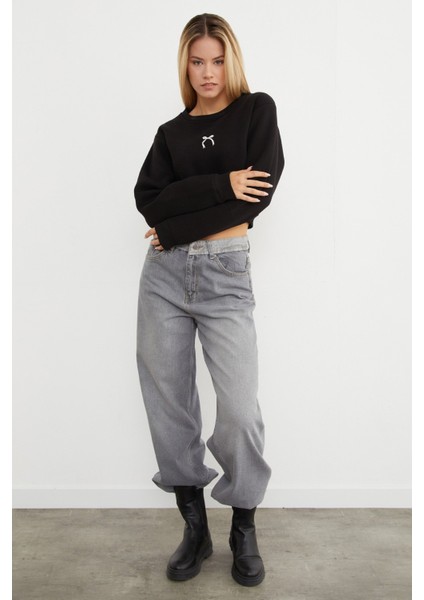 3 Iplik Fiyonk Nakışlı Crop Sweatshirt fiyatları