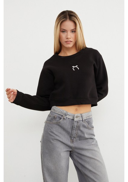 3 Iplik Fiyonk Nakışlı Crop Sweatshirt fırsatları