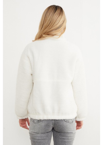 Yazı Nakışlı Fleto Cepli Dik Yaka Pelüş Mont