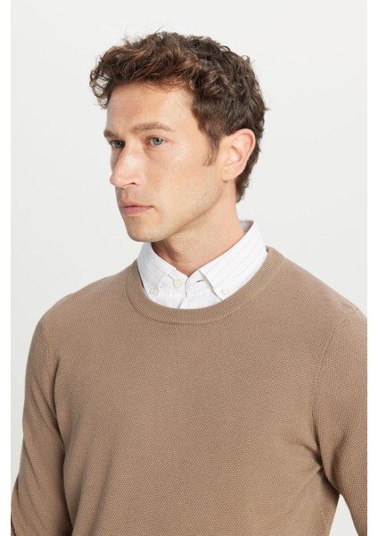 Pamuklu Standart Fit Normal Kesim Bisiklet Yaka Jakarlı Triko Kazak fırsatları