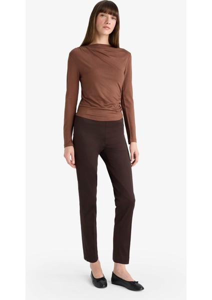 Sigaret Normal Bel Düz Paça Saten Pantolon J8743AZ25WN modelleri