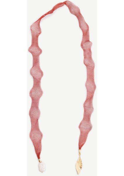 Kurdele Detaylı Kolye