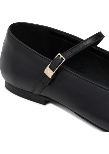 Deri Siyah Kadın Babet FW0FW09152BDS fırsatları