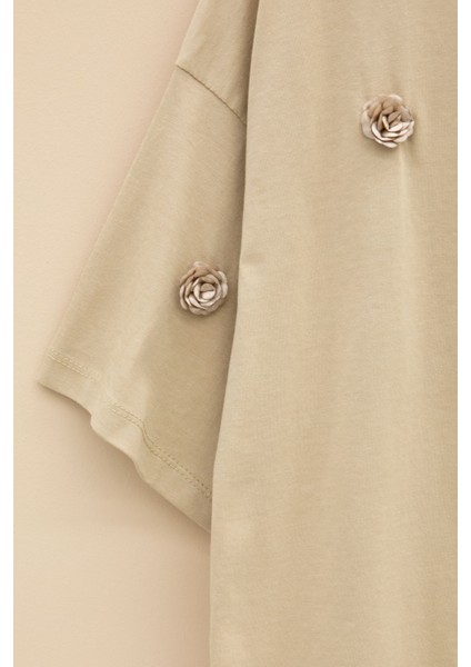 Bej Gül Nakış Detaylı Kısa Kol Kız Çocuk Oversize Tişört 20807 modelleri