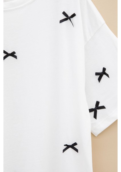 Ekru Fiyonk Nakışlı Kısa Kol Kız Çocuk Oversize Tişört 20800 modelleri