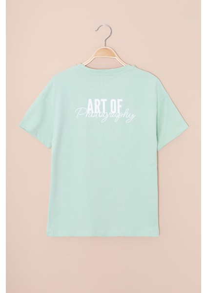 Yeşil Sırtı Yazılı Fotoğraf Baskılı Kız Çocuk Bisiklet Yaka Tişört 20978 fiyatları