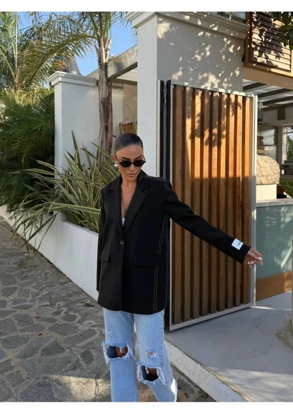 Kadın Siyah Dikiş Detaylı Oversize Blazer Ceket fırsatları