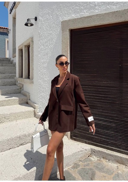 Kadın Siyah Dikiş Detaylı Oversize Blazer Ceket fiyatları