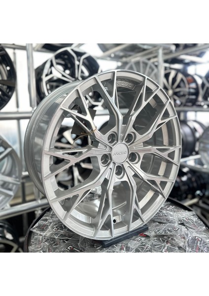 18'' 5X112 Arceo Roma Silver Jant Modeli