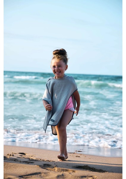 4 Katlı Müslin Bebek Pançosu – Banyo ve Plaj Kullanımı