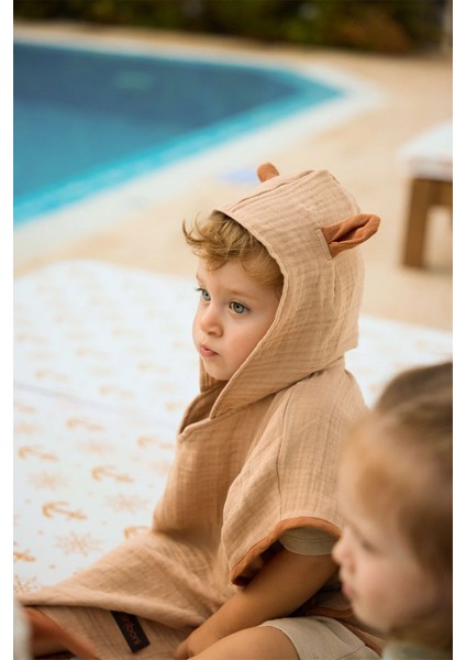 4 Katlı Müslin Bebek Pançosu – Banyo ve Plaj Kullanımı