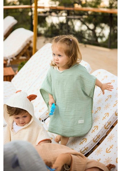 4 Katlı Müslin Bebek Pançosu – Banyo ve Plaj Kullanımı