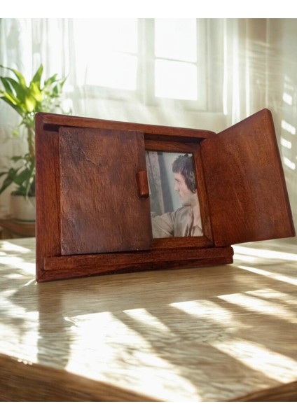 Çift Kapaklı Ahşap Kapı Tasarım Dekoratif Fotoğraf Çerçevesi modelleri