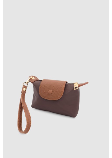 Yulie Metal Aksesuar Detaylı Fermuar ve Mıknatıs Kapamalı Paraşüt Kumaş Kadın El Cüzdanı Acı Kahve fiyatları