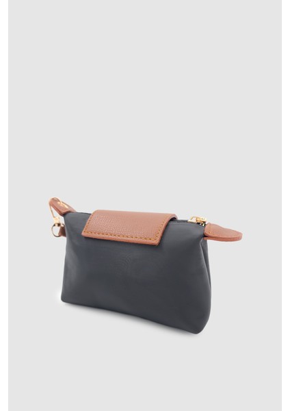 Yulie Metal Aksesuar Detaylı Fermuar ve Mıknatıs Kapamalı Paraşüt Kumaş Kadın El Cüzdanı Siyah indirimleri