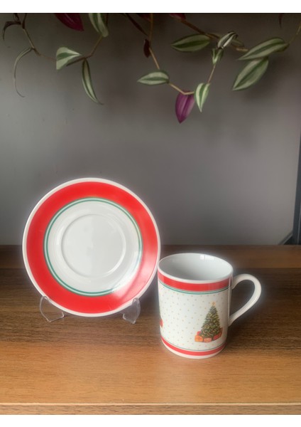 Yeni Yıl-Noel Çam Ağacı Model 4 Parça 2 Kişilik Porselen Türk Kahvesi Fincan Takımı