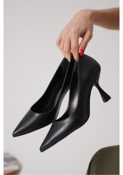 Monica Mat Siyah Kadın Stiletto
