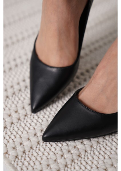 Monica Mat Siyah Kadın Stiletto