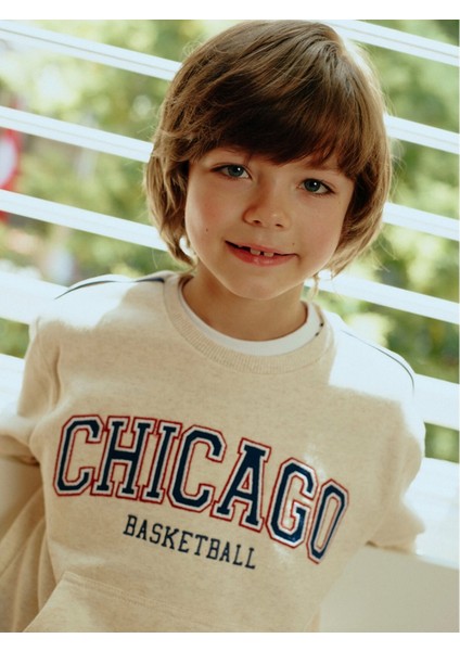 Lcw Kids Ekru Chicago Nakışlı Erkek Çocuk Sweatshirt