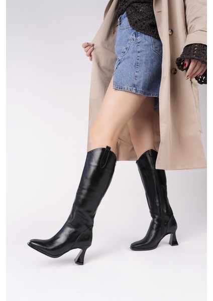Astoria Küt Burun Yandan Fermuarlı Topuklu Kadın Çizme fırsatları