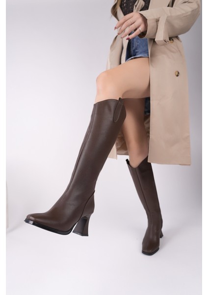 Astoria Küt Burun Yandan Fermuarlı Topuklu Kadın Çizme fırsatları