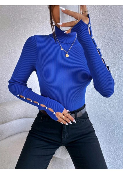 Kolu Inci Işlemeli Kolye Detaylı Balıkçı Yaka Triko Kazak