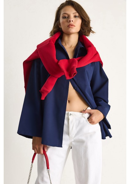 Kadın Geniş Kollu Tek Cep Detaylı Oversize Basic Poplin Gömlek