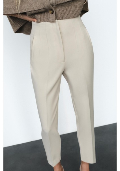 Krem Önü Biyeli Yüksek Bel Kadın Pantolon MG2425 fırsatları