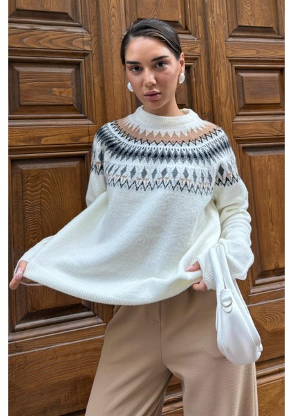 Kemik Rengi Bisiklet Yaka Desenli Kadın Triko Kazak MG2502 fırsatları