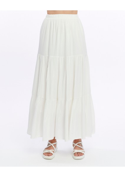 Astarlı Viskon Kumaş Beyaz Uzun Fırfırlı Etek