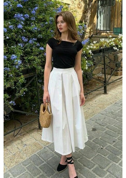 Beyaz Pileli Cepli Kadın Midi Boy Etek MG2536