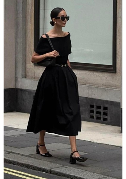 Siyah Pileli Cepli Kadın Midi Boy Etek MG2536 modelleri