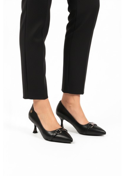 Siyah Kadın Kısa Ince Topuklu Ayakkabı PC-55015 Z