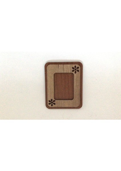 Vesikalık Fotoğraf Çerçevesi Mini Ahşap Işlemeli Mıknatıslı