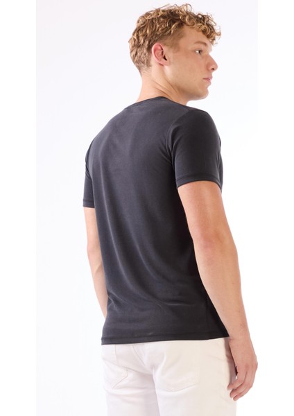 Siyah Erkek Slim Fit Düz O Yaka T-shirt