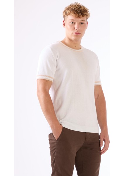 Beyaz Erkek Slim Fit Düz O Yaka Triko indirimleri