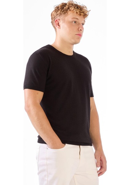 Siyah O Yaka Düz Renk Kısa Kollu Slim Fit Triko Tshirt modelleri