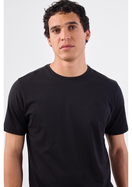 Siyah Bisiklet Yaka Pamuklu Düz Renk Slim Fit Erkek T-Shirt