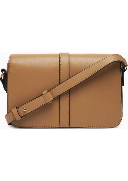 Libre Kadın Kapaklı Çapraz Askılı Çanta fırsatları